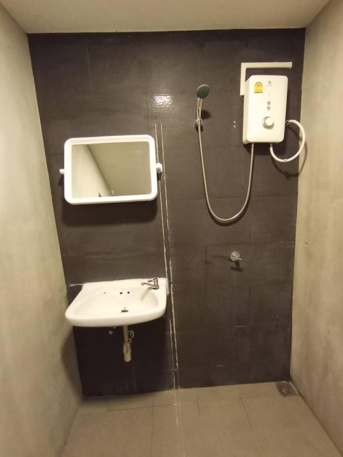 Go Inn Bts Surasak Silom Bkk โกอินน์ บีทีเอส สถานีสุรศักดิ์ กรุงเทพมหานคร ภายนอก รูปภาพ