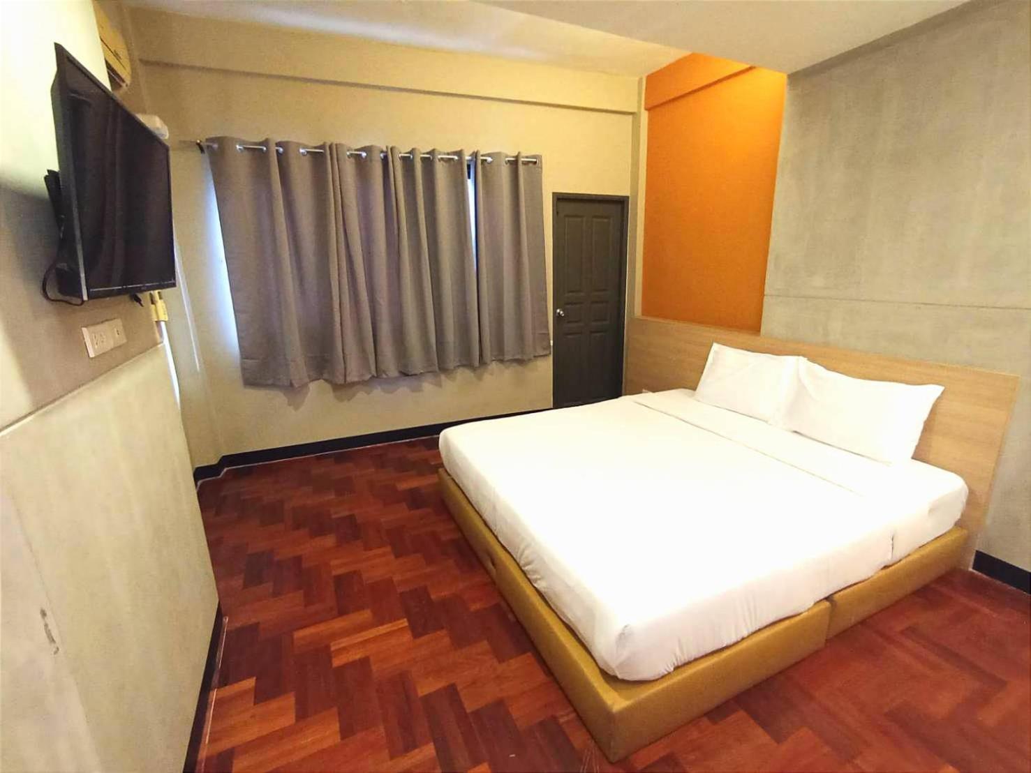 Go Inn Bts Surasak Silom Bkk โกอินน์ บีทีเอส สถานีสุรศักดิ์ กรุงเทพมหานคร ภายนอก รูปภาพ